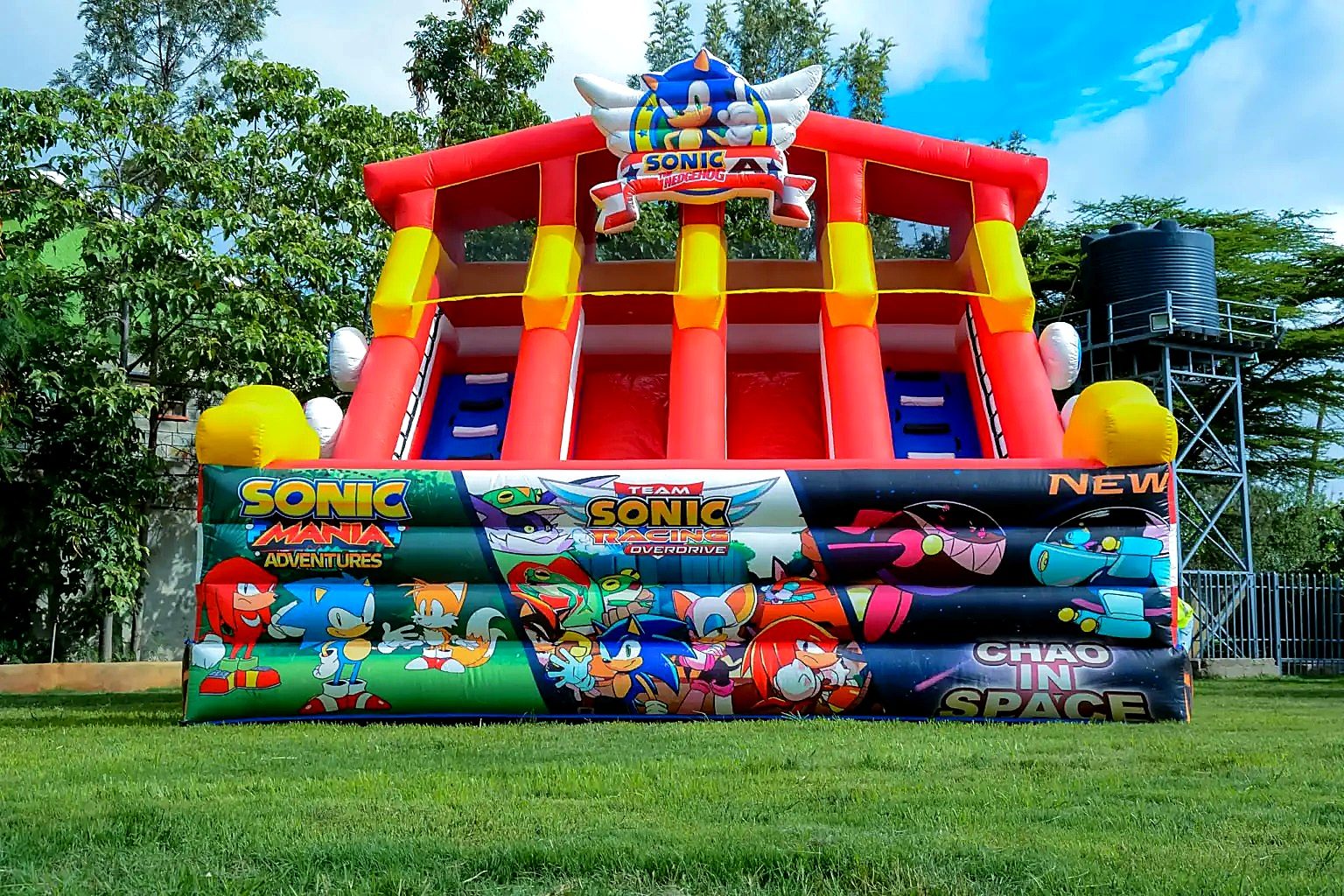 Gigantic Sonic the Hedgehog Bouncy Dry Slide for Hire for hire at kids birthday party in Nairobi - view 2