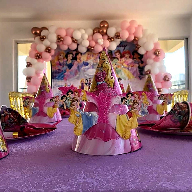 The Silver Squad Kids Party Décor - 15 Little Legends — view 10