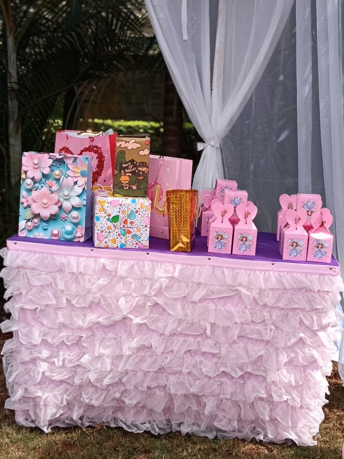 Cake Table for Hire for a kids birthday party in Nairobi - view 2