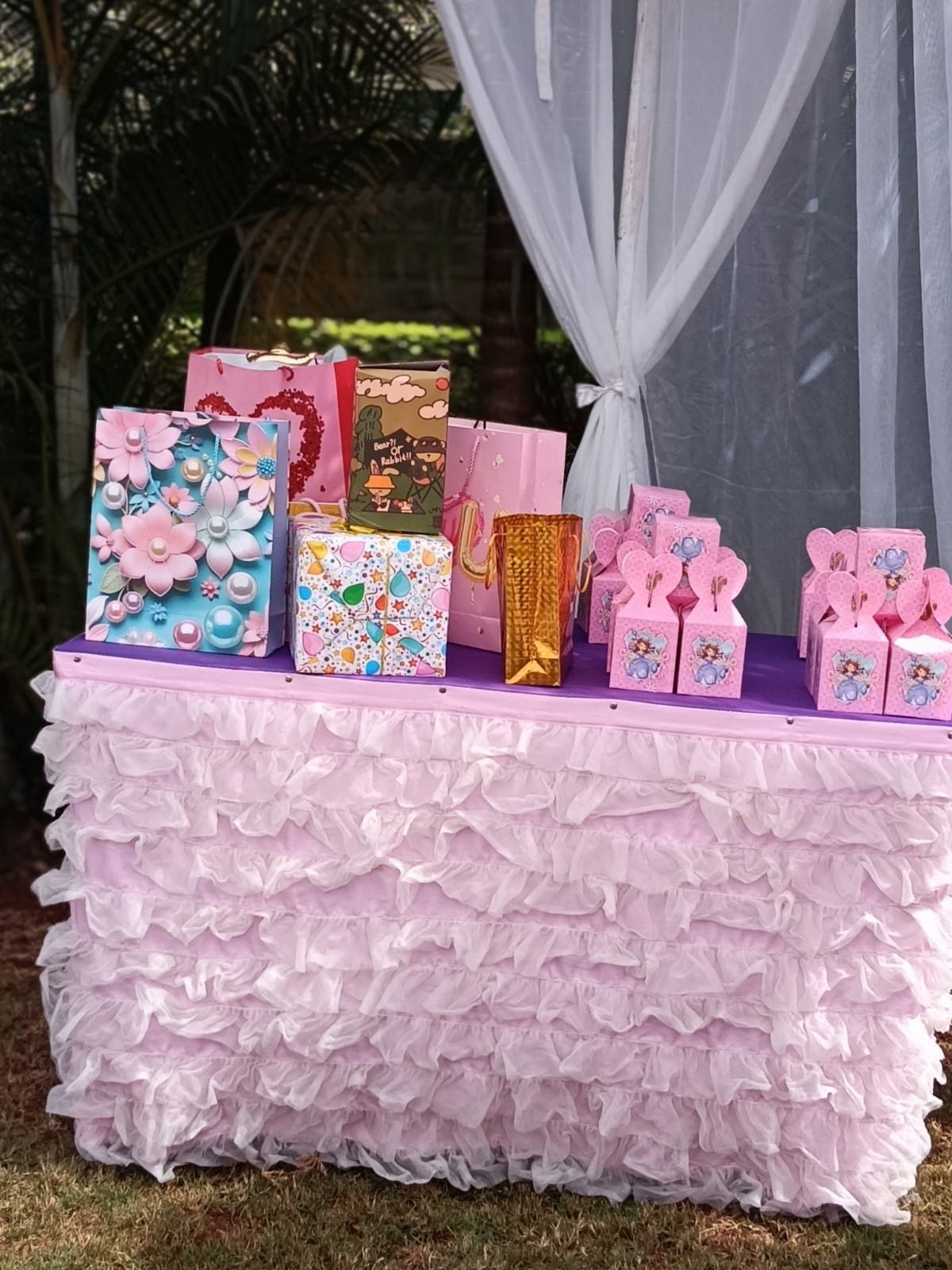 Cake Table for Hire for a kids birthday party in Nairobi - view 3